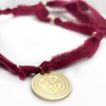MEDALLION Talismán Tela rojo